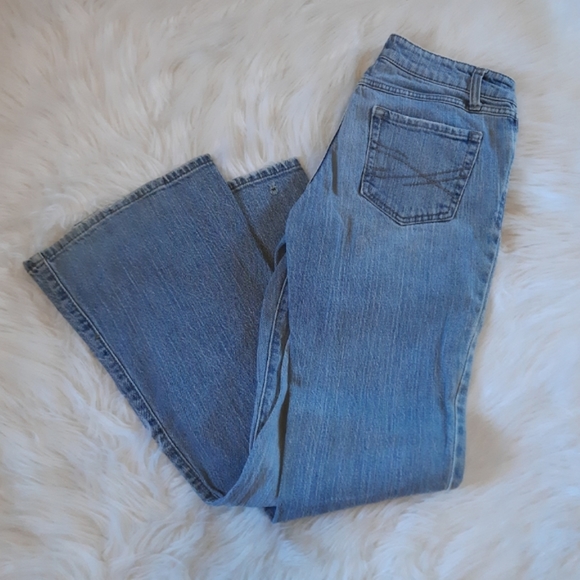 Aeropostale Stretch Flare Short Jeans - Picture 7 of 12